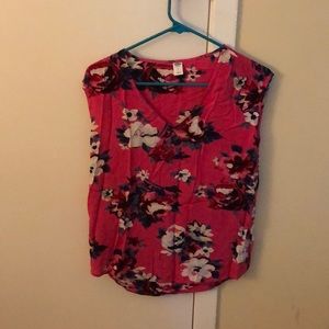 Small old navy floral blouse
